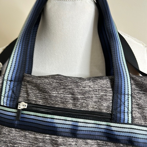 PINK DUFFLE BAG GRAY WITH BLUE HUES - Picture 3 of 8